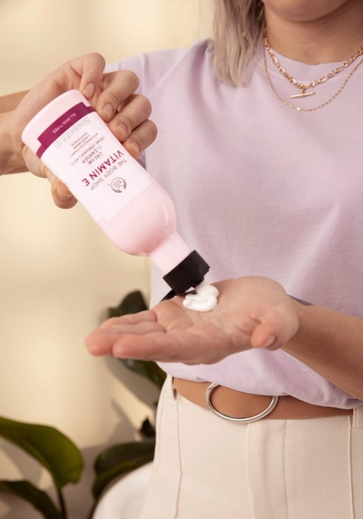 Vitamin E Cream Cleanser - Image 2